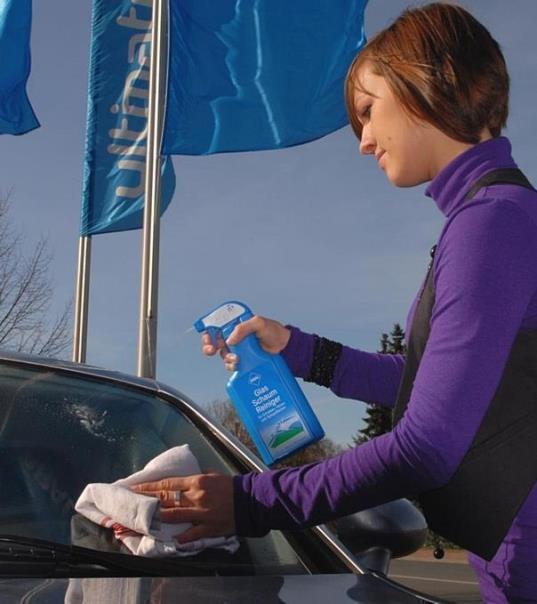 Nach dem Winter sollte das Auto einer gründlichen Reinigung unterzogen und auf Schäden überprüft werden. Foto: Auto-Reporter/Aral